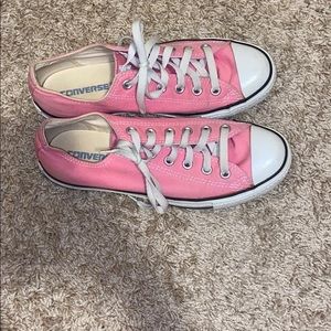 Baby Pink Converse !